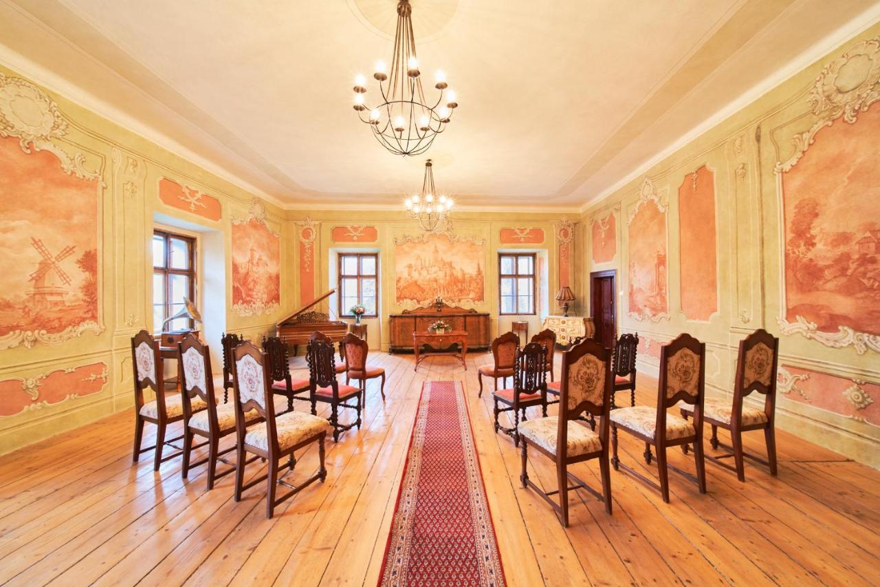 Penzion Zámek Lešany Netvořice Exterior foto